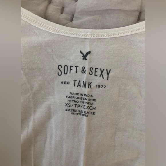 American Eagle Soft & Sexy White Tank Top with Floral Embroidery - Picture 4 of 5